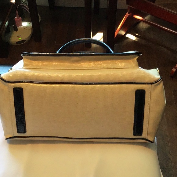 Beautiful work bag. - Picture 4 of 7